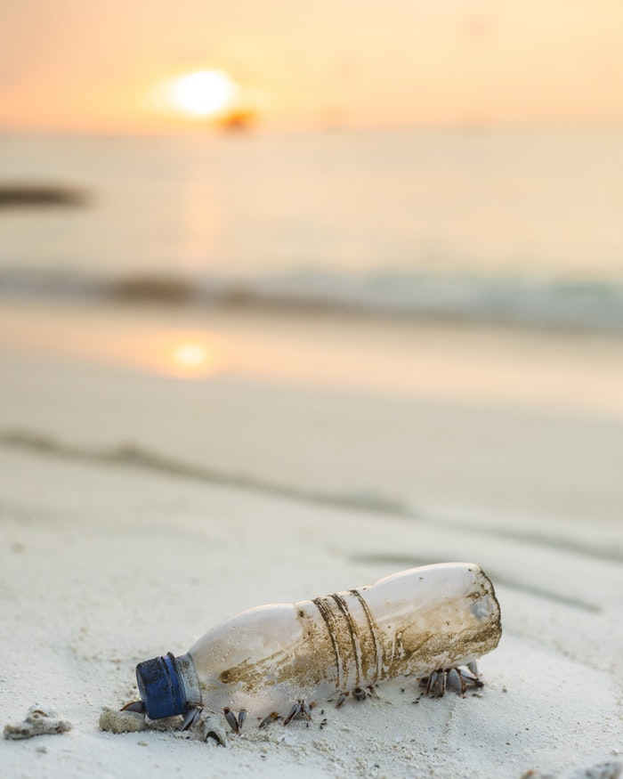bottiglia spiaggia.jpg